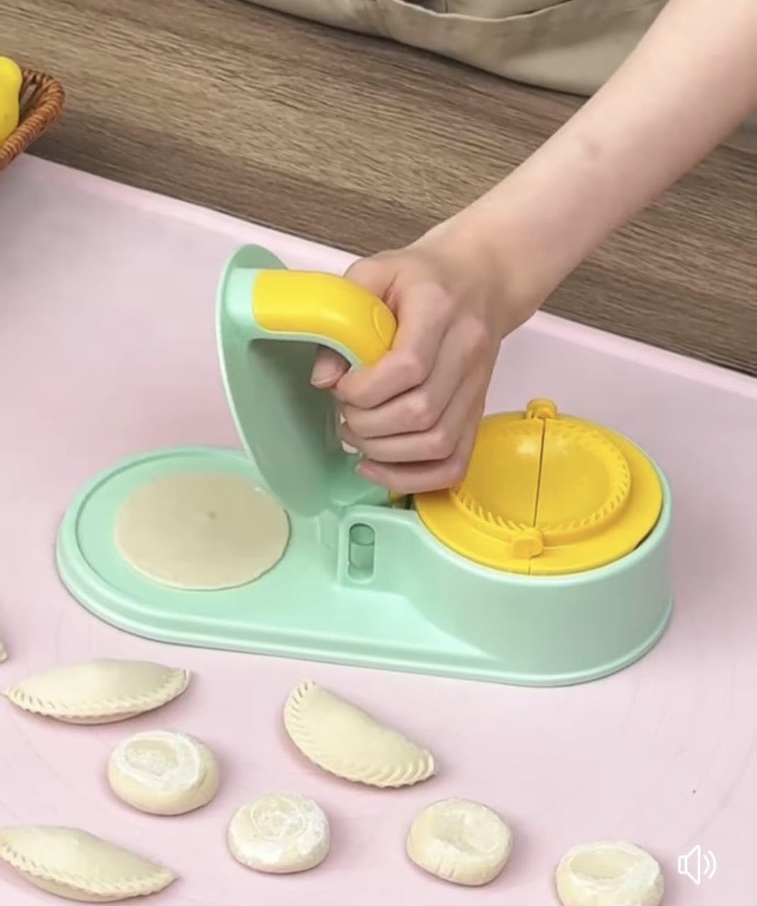 3 in 1 Momo Maker Machine Skin Press Gujiya Mould Dumpling Maker